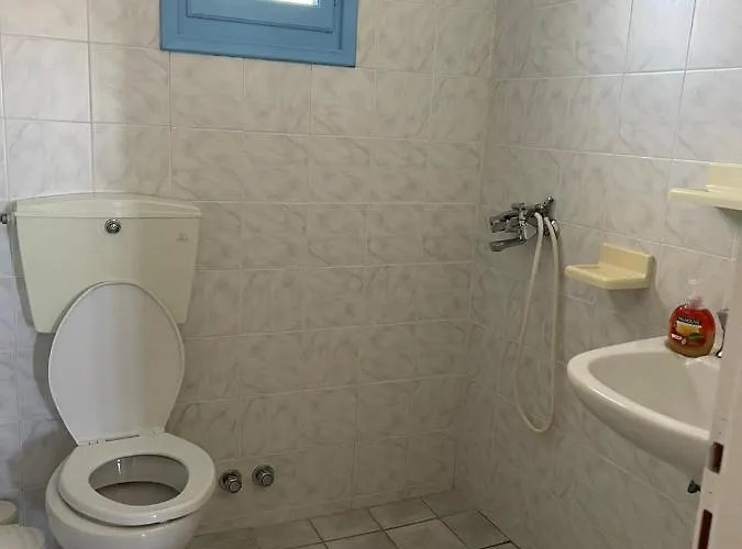 Mihaela Sifnos Faros