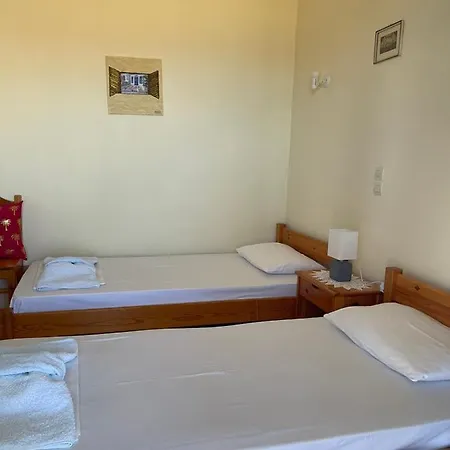 Mihaela Sifnos Faros